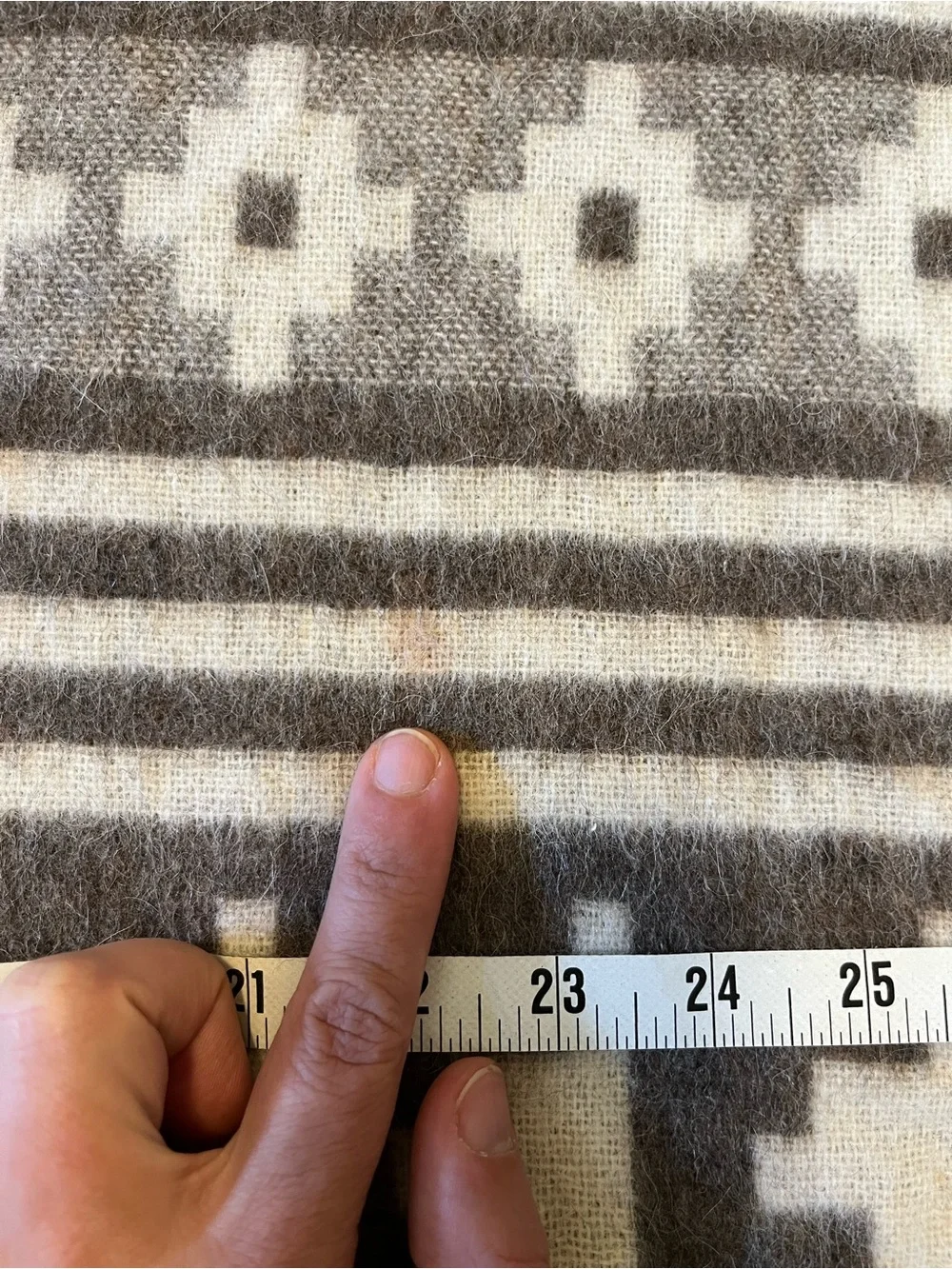 Tumi Alpaca Wool blend fringed woven throw brown llama 65”x53”